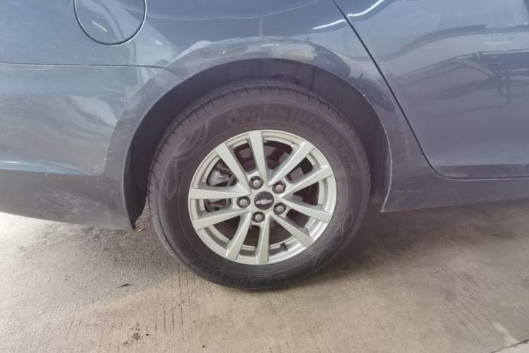 Used Chevrolet Malibu 2018 530T Automatic Fashion Edition Right Rear Wheel Hub