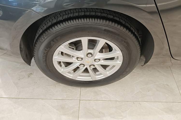 Used Chevrolet Malibu 2018 530T Automatic Fashion Edition Right Rear Wheel Hub