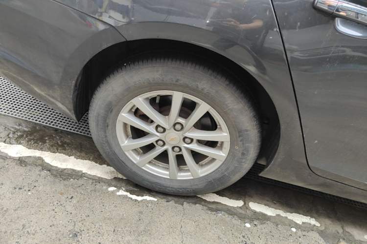 Used Chevrolet Malibu 2018 530T Automatic Fashion Edition Right Rear Wheel Hub