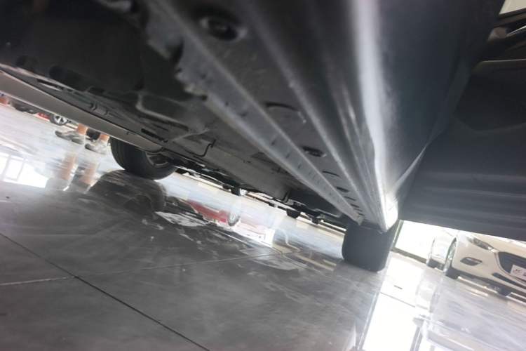 Used Chevrolet Malibu 2018 530T Automatic Comfort Edition Right Side Sill