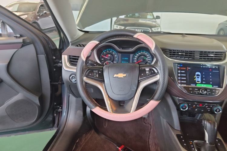 Used Chevrolet Malibu 2018 530T Automatic Luxury Edition Steering Wheel