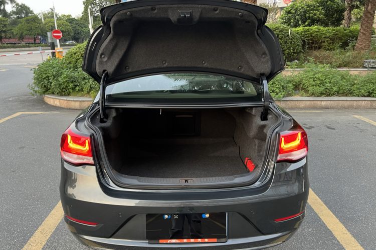 Used Chevrolet Malibu 2018 530T Automatic Fashion Edition Trunk