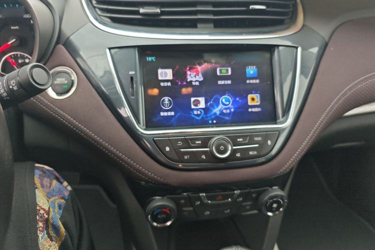 Used Chevrolet Malibu 2018 530T Automatic Luxury Edition Audio And AC Panel
