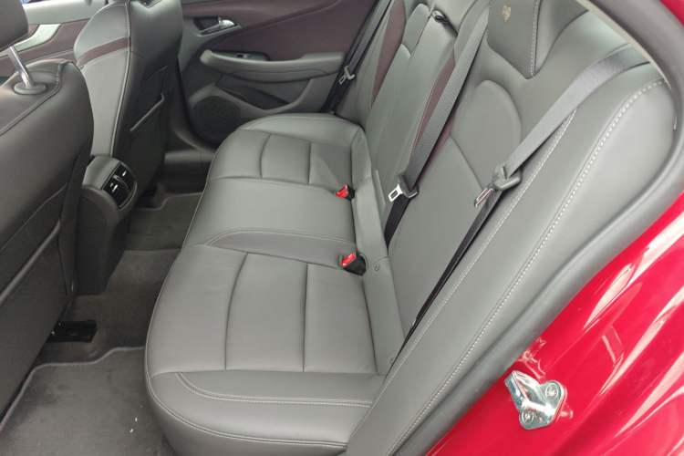 Used Chevrolet Malibu 2018 530T Automatic Luxury Edition Interior 4