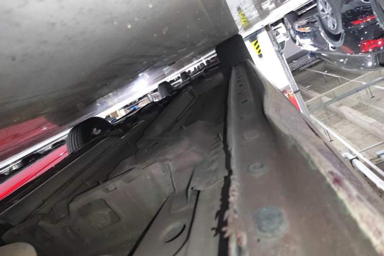 Used Chevrolet Malibu 2018 530T Automatic Luxury Edition Left Side Sill