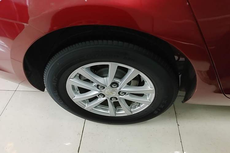 Used Chevrolet Malibu 2018 530T Automatic Comfort Edition Right Rear Wheel Hub