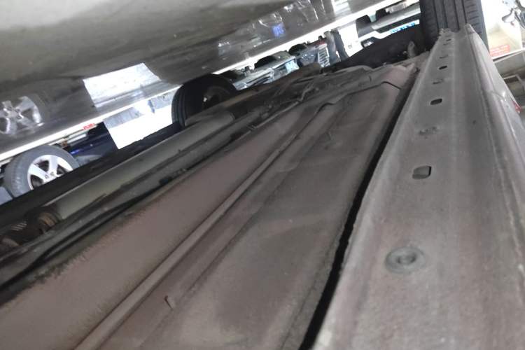 Used Chevrolet Malibu 2018 530T Automatic Luxury Edition Right Side Sill