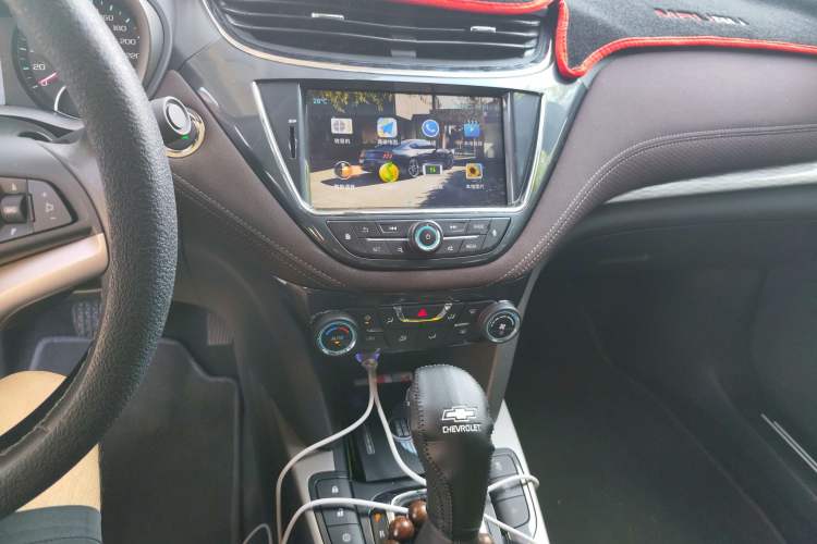 Used Chevrolet Malibu 2018 530T Automatic Luxury Edition Audio And AC Panel