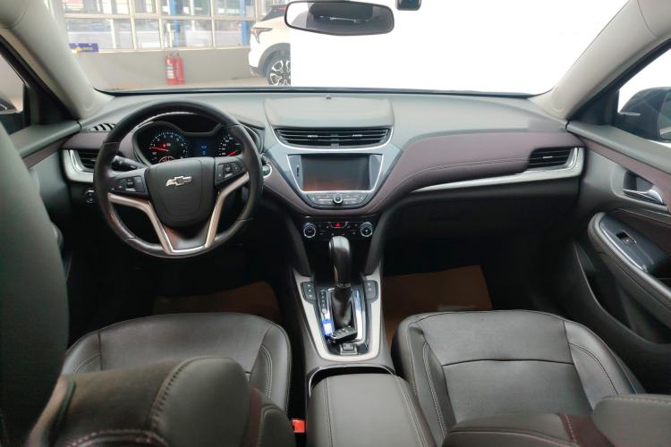 Used Chevrolet Malibu 2018 530T Automatic Luxury Edition Center Console
