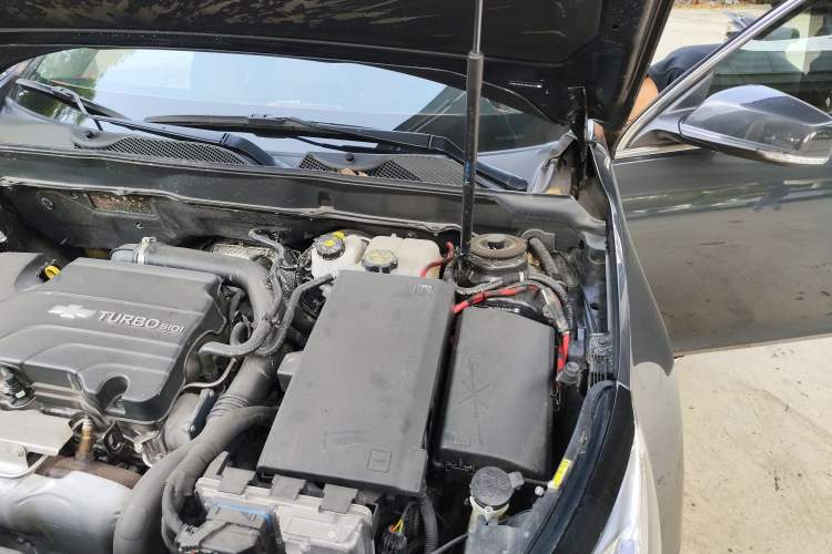 Used Chevrolet Malibu 2018 530T Automatic Luxury Edition Engine Bay Left