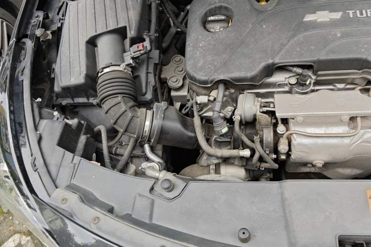 Used Chevrolet Malibu 2018 530T Automatic Luxury Edition Engine Bay Right
