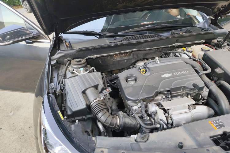 Used Chevrolet Malibu 2018 530T Automatic Luxury Edition Engine Bay Right