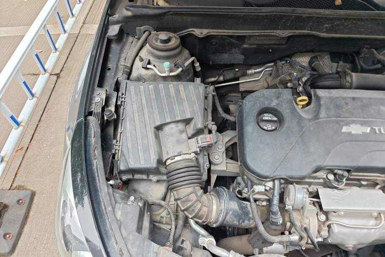 Used Chevrolet Malibu 2018 530T Automatic Fashion Edition Engine Bay Right