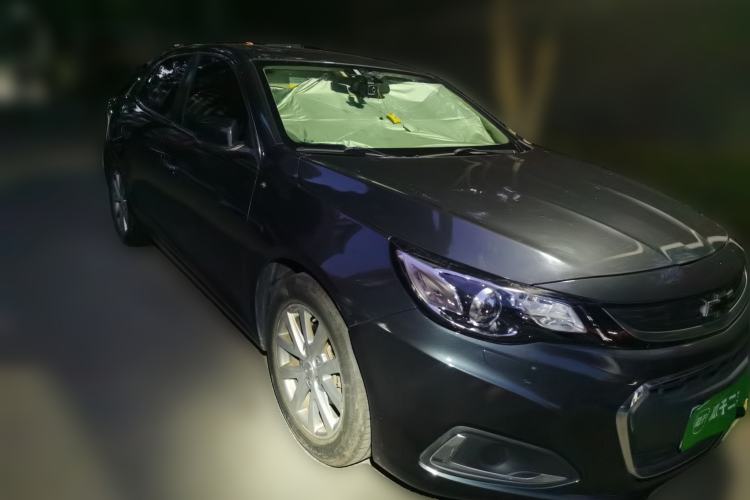 Used Chevrolet Malibu 2018 530T Automatic Luxury Edition Front Right 45 Deg
