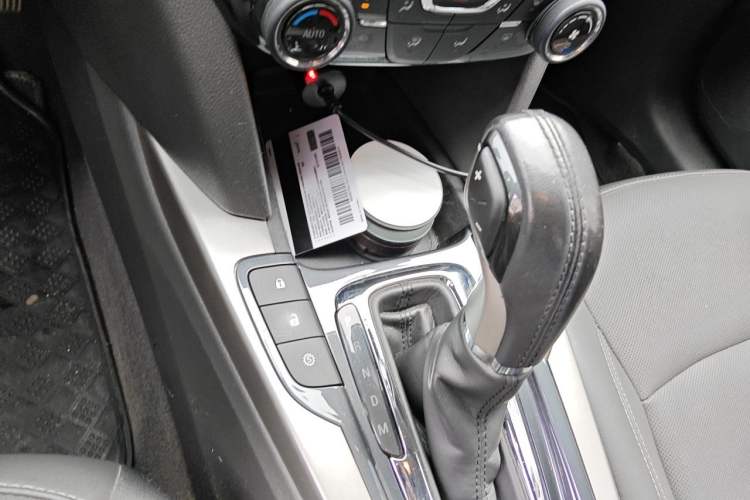 Used Chevrolet Malibu 2018 530T Automatic Luxury Edition Gear Lever