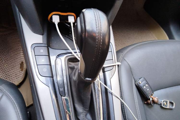 Used Chevrolet Malibu 2018 530T Automatic Fashion Edition Gear Lever