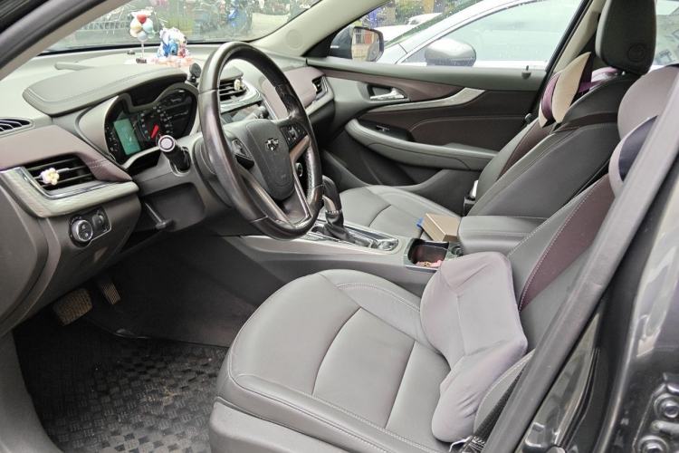 Used Chevrolet Malibu 2018 530T Automatic Luxury Edition Left Front Seat