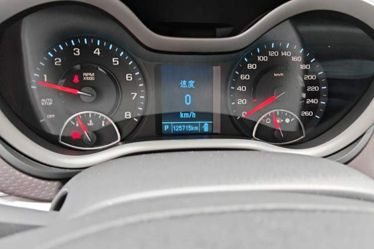 Used Chevrolet Malibu 2018 530T Automatic Luxury Edition Odometer Close Up