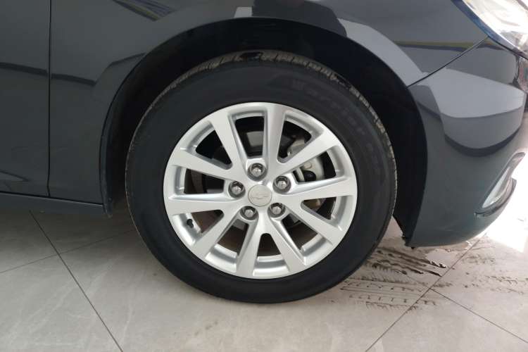 Used Chevrolet Malibu 2018 530T Automatic Luxury Edition Right Front Wheel Hub