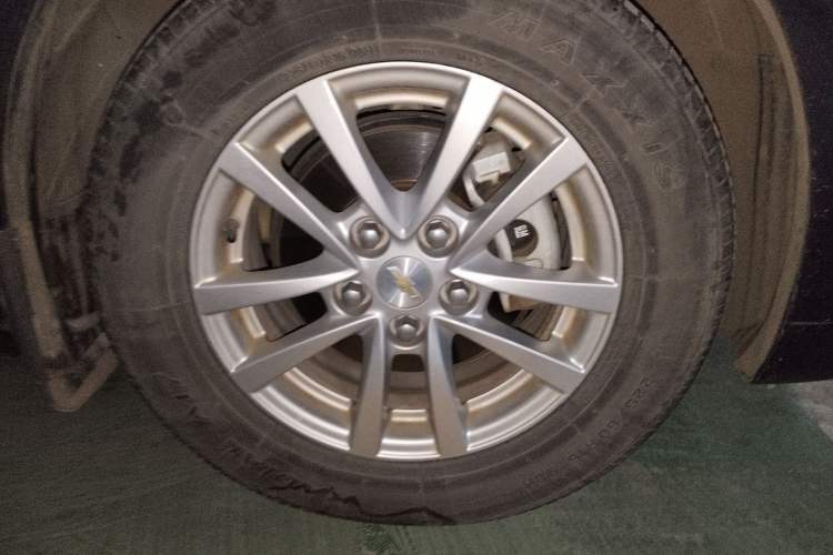 Used Chevrolet Malibu 2018 530T Automatic Fashion Edition Right Front Wheel Hub
