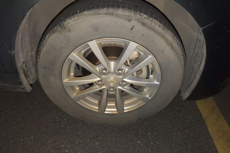 Used Chevrolet Malibu 2018 530T Automatic Fashion Edition Right Front Wheel Hub