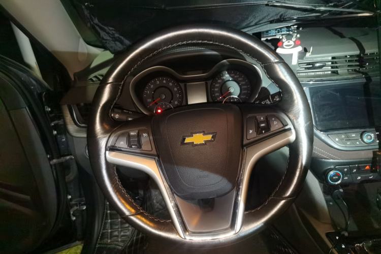 Used Chevrolet Malibu 2018 530T Automatic Luxury Edition Steering Wheel