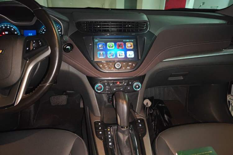 Used Chevrolet Malibu 2018 530T Automatic Luxury Edition Audio And AC Panel