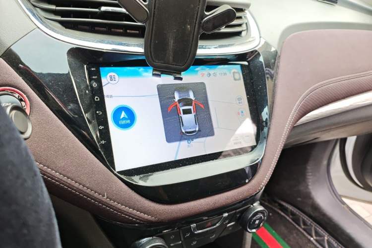 Used Chevrolet Malibu 2018 530T Automatic Fashion Edition Audio And AC Panel