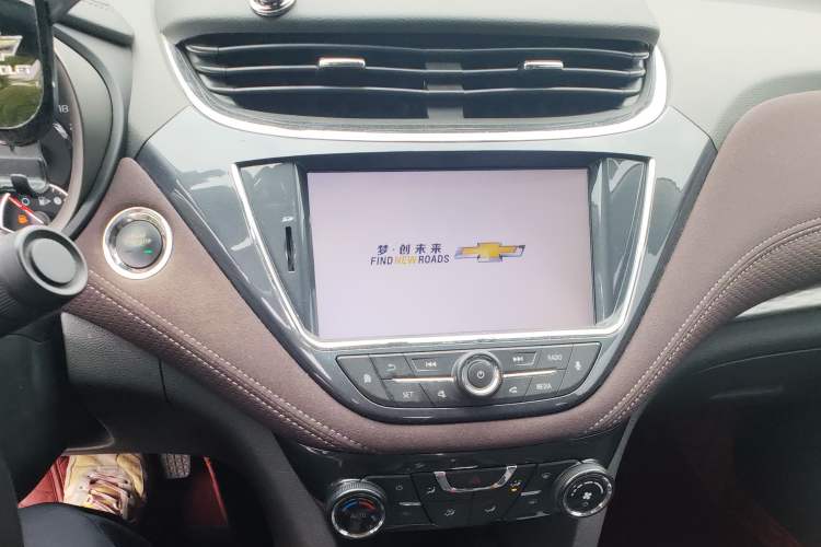 Used Chevrolet Malibu 2018 530T Automatic Luxury Edition Audio And AC Panel