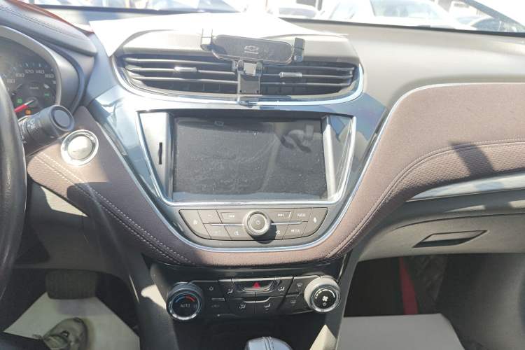 Used Chevrolet Malibu 2018 530T Automatic Fashion Edition Audio And AC Panel