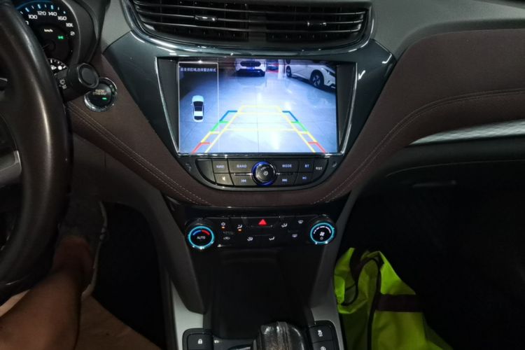 Used Chevrolet Malibu 2018 530T Automatic Fashion Edition Audio And AC Panel