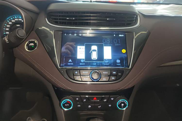 Used Chevrolet Malibu 2018 530T Automatic Fashion Edition Audio And AC Panel