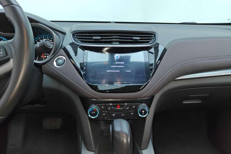 Used Chevrolet Malibu 2018 530T Automatic Fashion Edition Audio And AC Panel