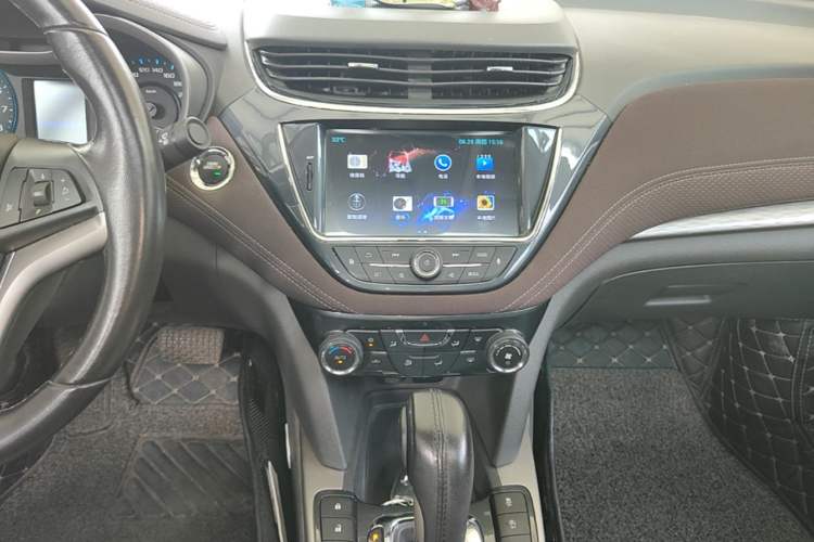 Used Chevrolet Malibu 2018 530T Automatic Luxury Edition Audio And AC Panel