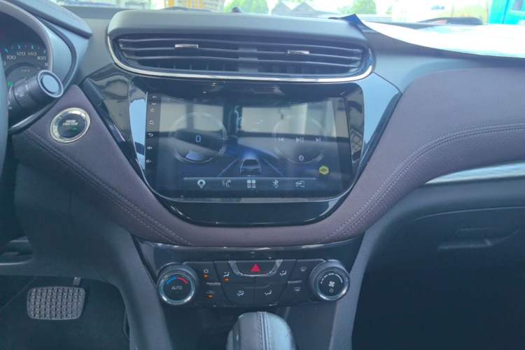 Used Chevrolet Malibu 2018 530T Automatic Luxury Edition Audio And AC Panel