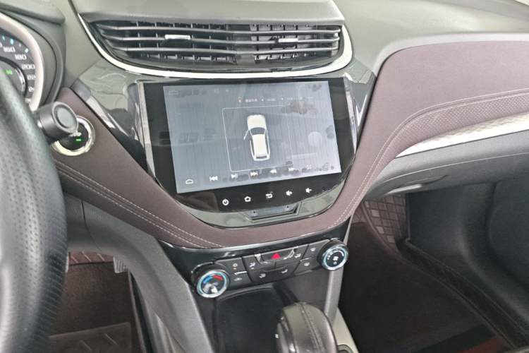 Used Chevrolet Malibu 2018 530T Automatic Fashion Edition Audio And AC Panel