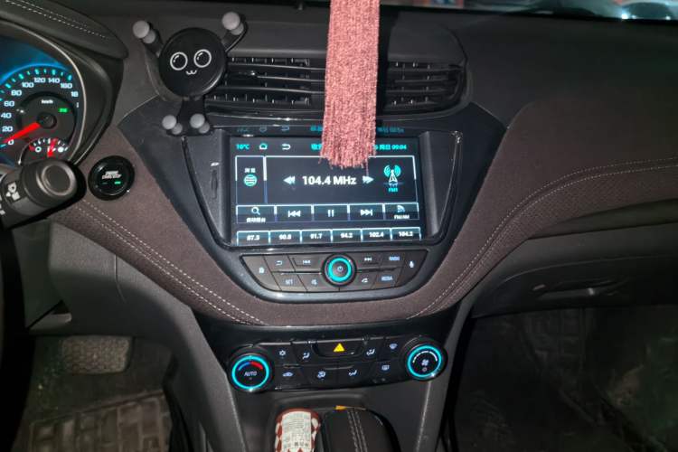 Used Chevrolet Malibu 2018 530T Automatic Luxury Edition Audio And AC Panel