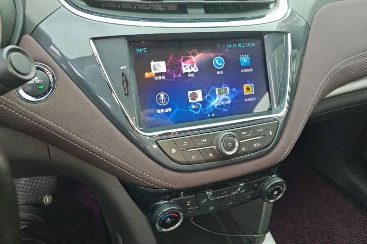 Used Chevrolet Malibu 2018 530T Automatic Luxury Edition Audio And AC Panel