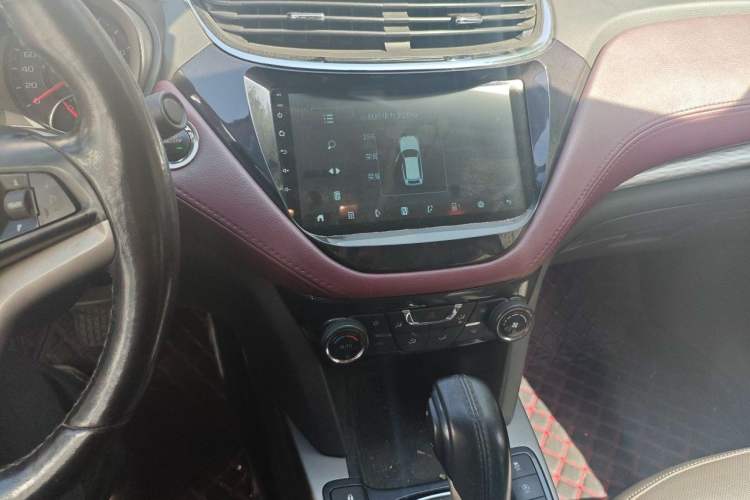 Used Chevrolet Malibu 2018 530T Automatic Fashion Edition Audio And AC Panel