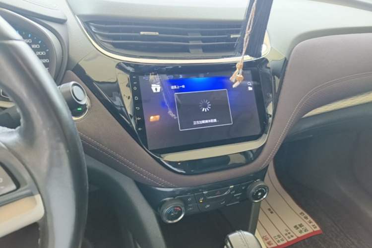 Used Chevrolet Malibu 2018 530T Automatic Fashion Edition Audio And AC Panel