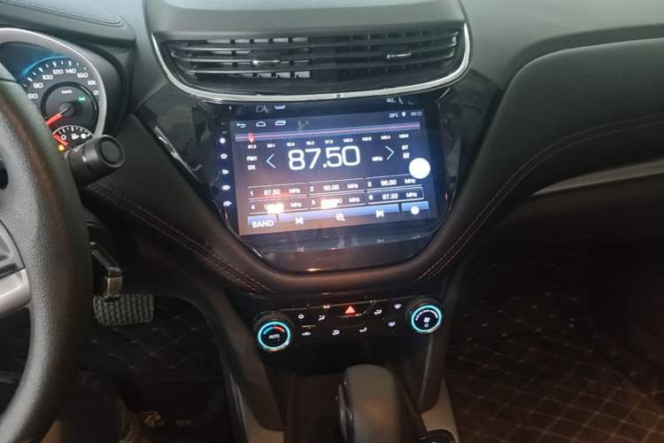 Used Chevrolet Malibu 2018 530T Automatic Comfort Edition Audio And AC Panel