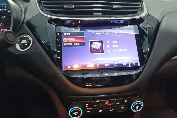 Used Chevrolet Malibu 2018 530T Automatic Luxury Edition Audio And AC Panel