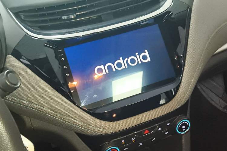 Used Chevrolet Malibu 2018 530T Automatic Comfort Edition Audio And AC Panel