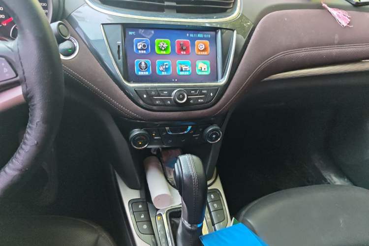 Used Chevrolet Malibu 2018 530T Automatic Luxury Edition Audio And AC Panel
