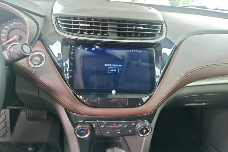 Used Chevrolet Malibu 2018 530T Automatic Luxury Edition Audio And AC Panel