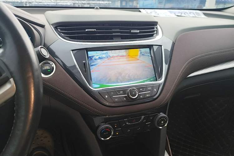 Used Chevrolet Malibu 2018 530T Automatic Luxury Edition Audio And AC Panel