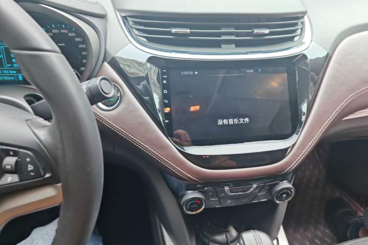 Used Chevrolet Malibu 2018 530T Automatic Fashion Edition Audio And AC Panel