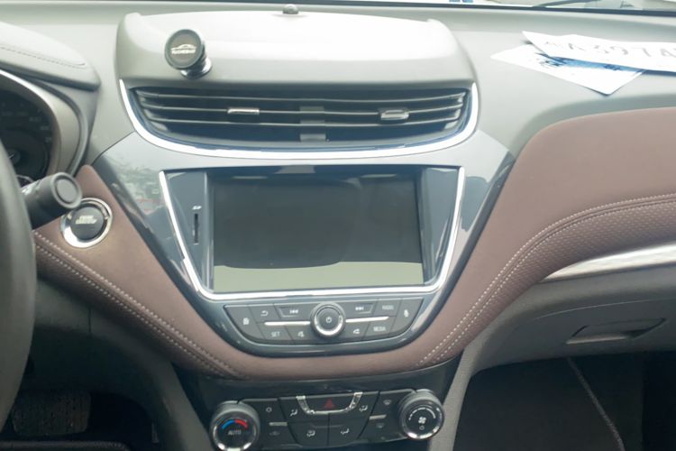 Used Chevrolet Malibu 2018 530T Automatic Luxury Edition Audio And AC Panel