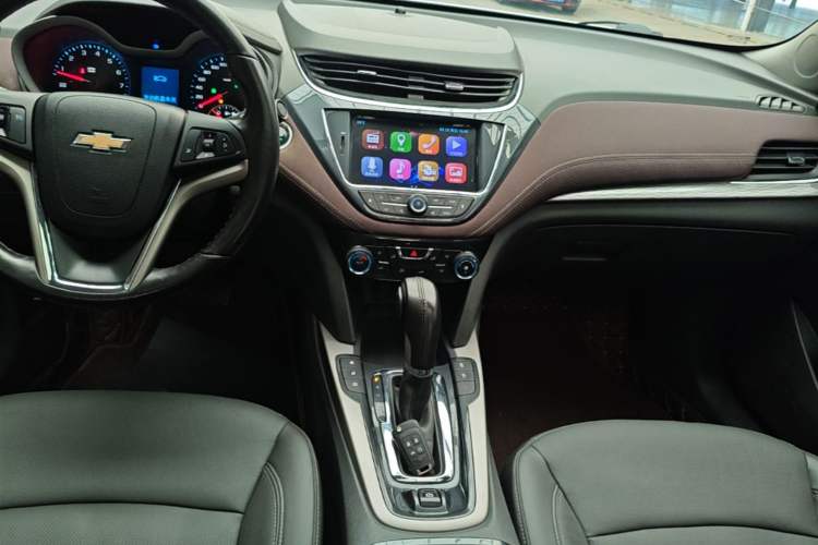 Used Chevrolet Malibu 2018 530T Automatic Luxury Edition Audio And AC Panel