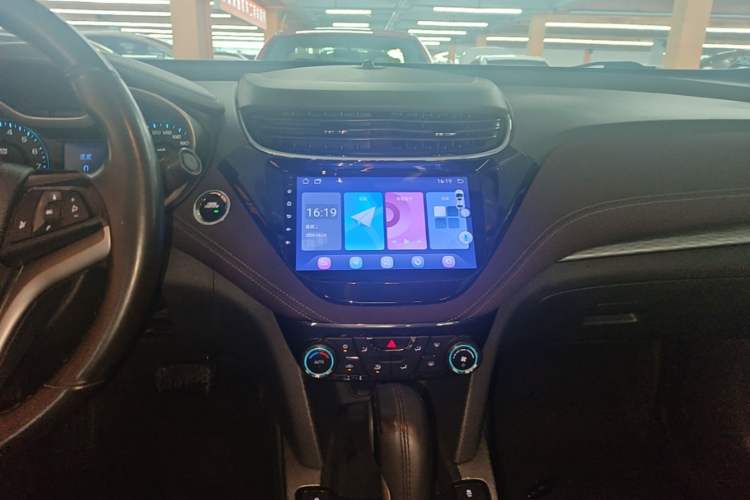 Used Chevrolet Malibu 2018 530T Automatic Fashion Edition Audio And AC Panel
